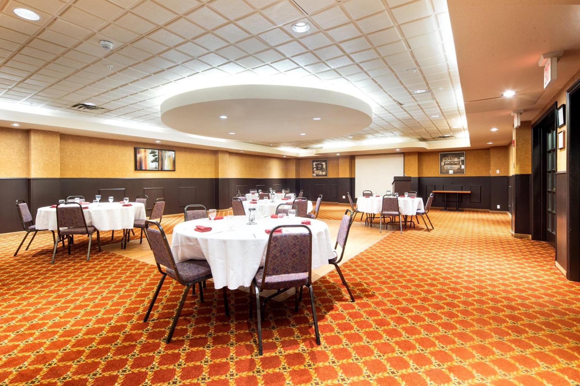 Holiday Inn Hinton By Ihg Ngoại thất bức ảnh