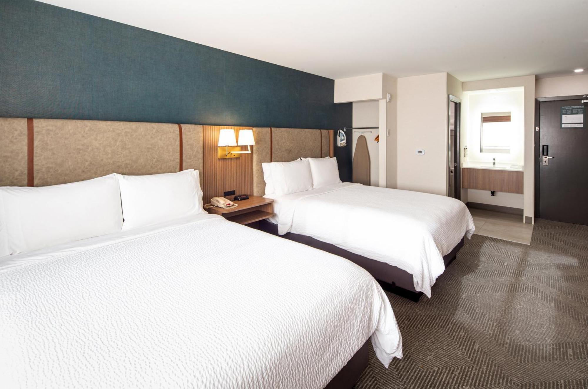 Holiday Inn Hinton By Ihg Ngoại thất bức ảnh