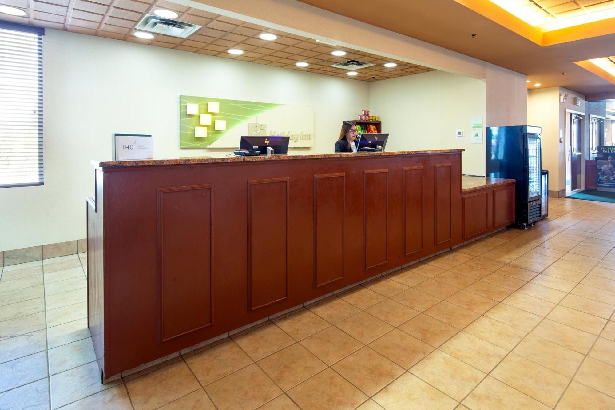 Holiday Inn Hinton By Ihg Ngoại thất bức ảnh