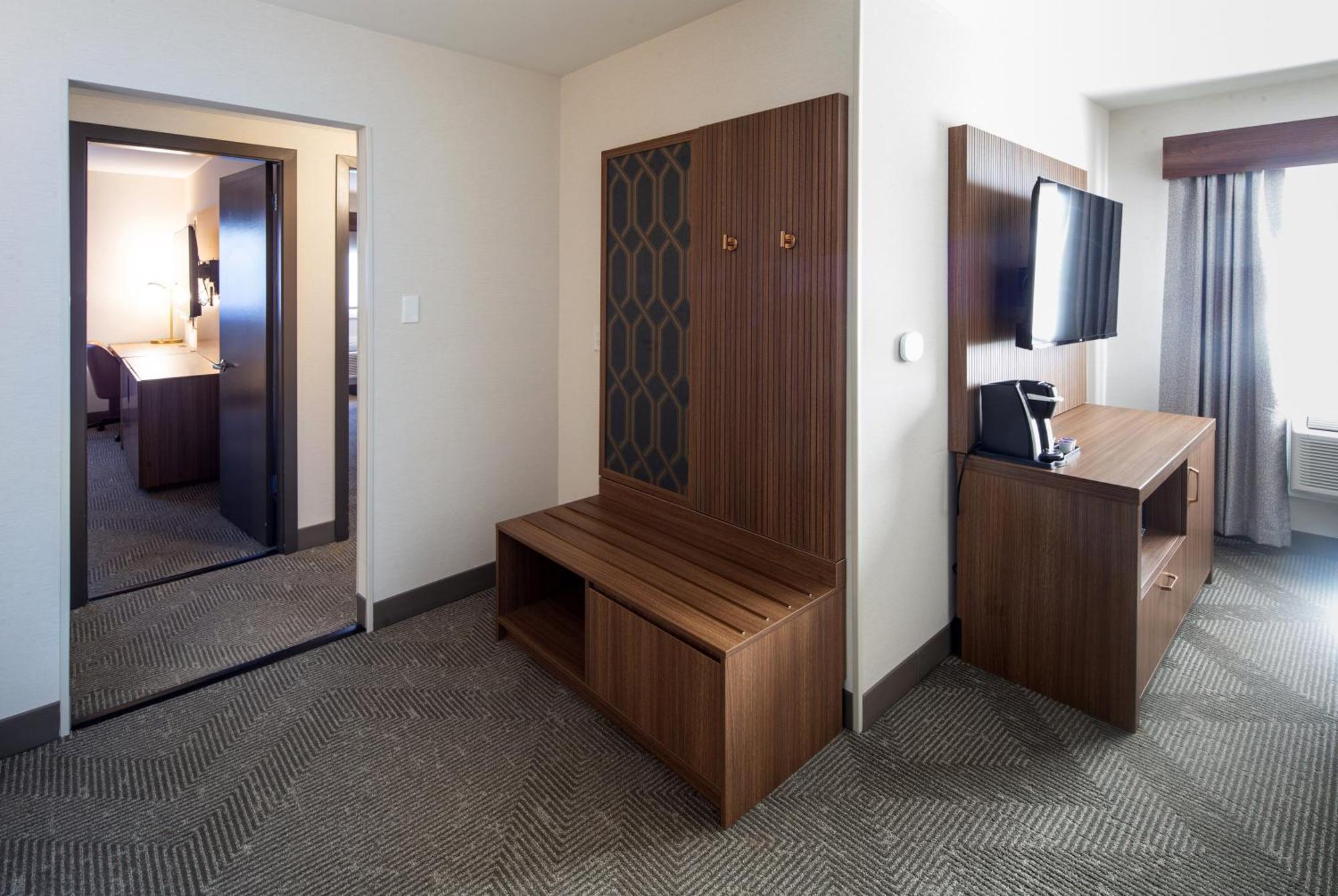 Holiday Inn Hinton By Ihg Ngoại thất bức ảnh