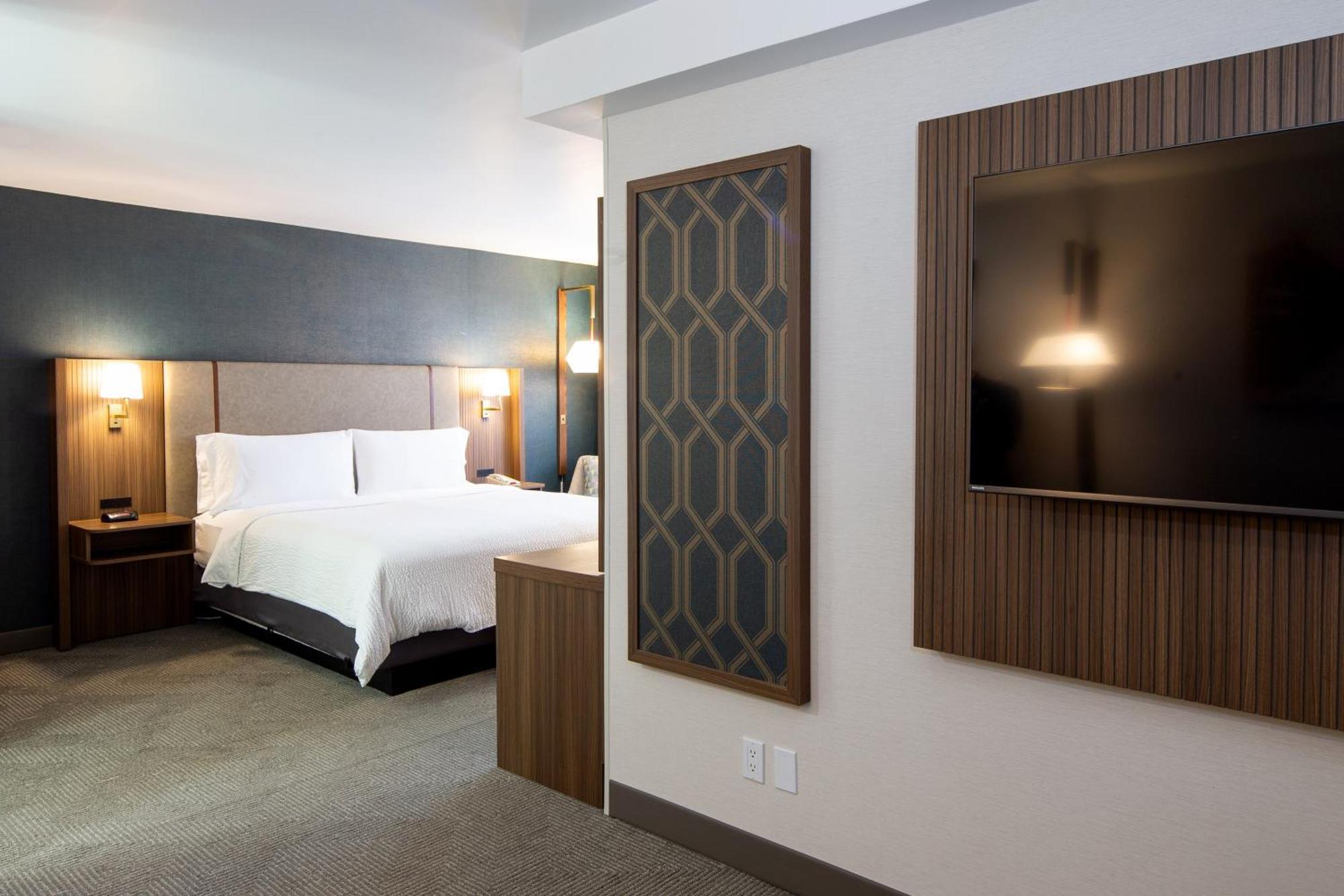 Holiday Inn Hinton By Ihg Ngoại thất bức ảnh
